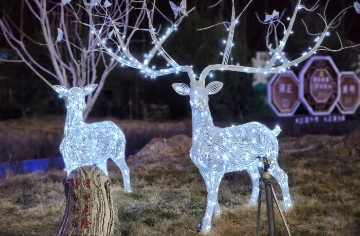 lighting deer sculpture