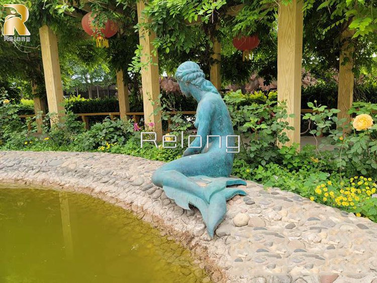 large-bronze-mermaid-statue-8