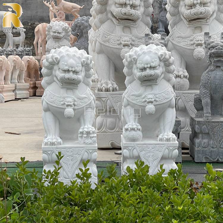 Chinese marble lion statues