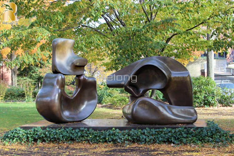 henry moore large reclining figure-1