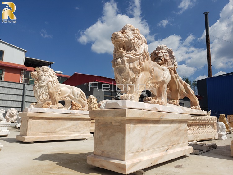 marble lion statue-1