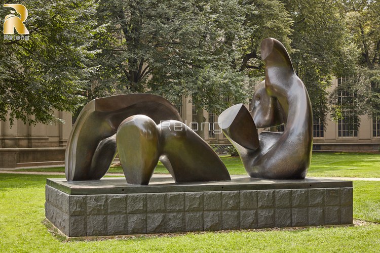 moore_reclining_figure