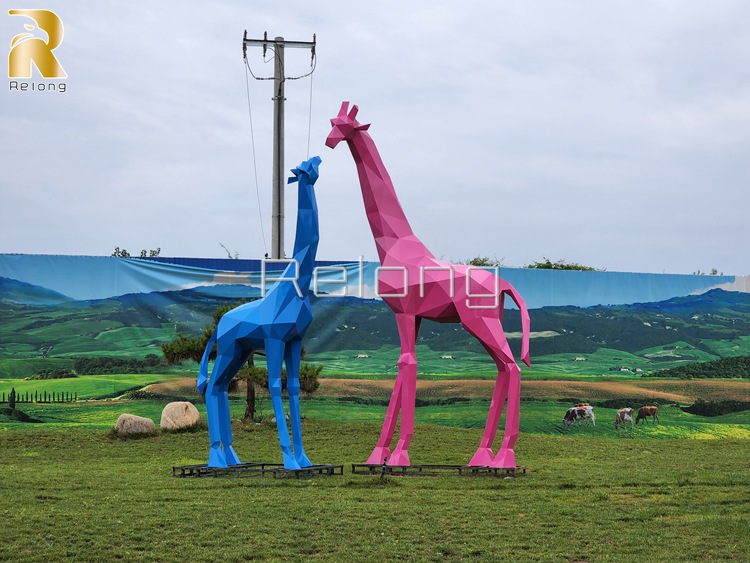 outdoor metal giraffe sculpture