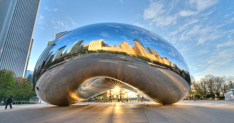 2- Anish Kapoor Cloud Gate Sculpture-