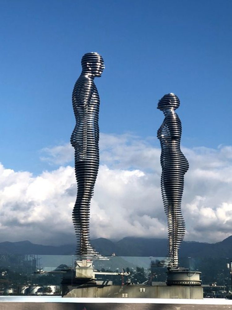 7-metal large Ali and Nino sculpture by Batumi, Georgia