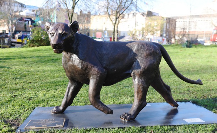 bronze lion sculpture for outdoor home