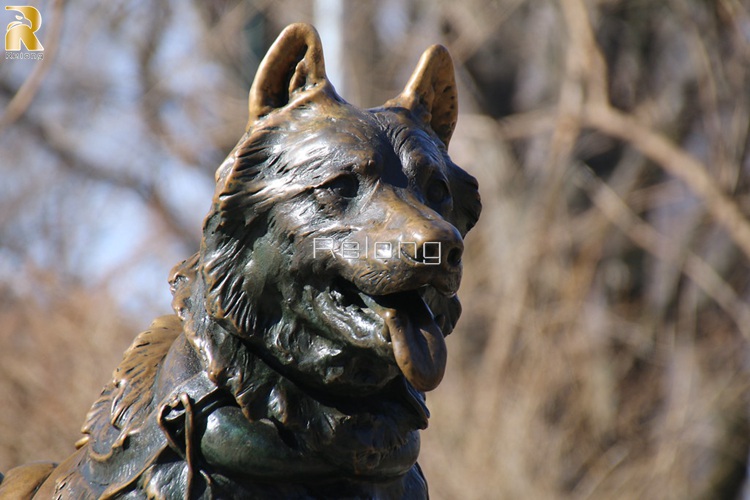 statue of Balto the dog