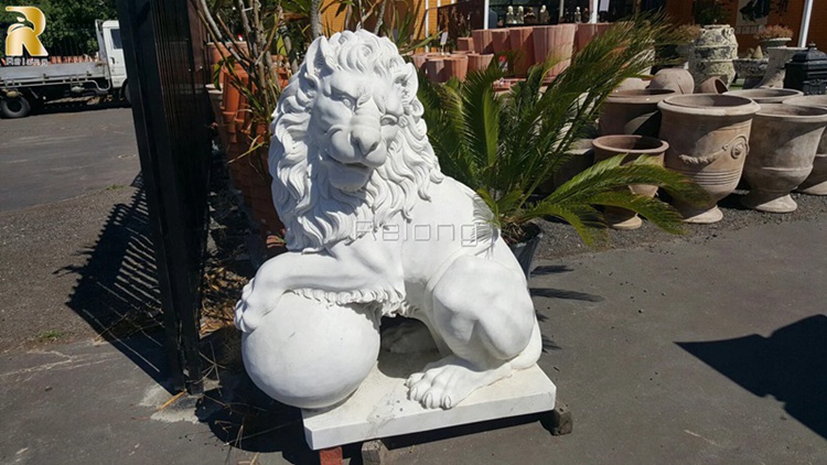 lion statue for home entrance -1