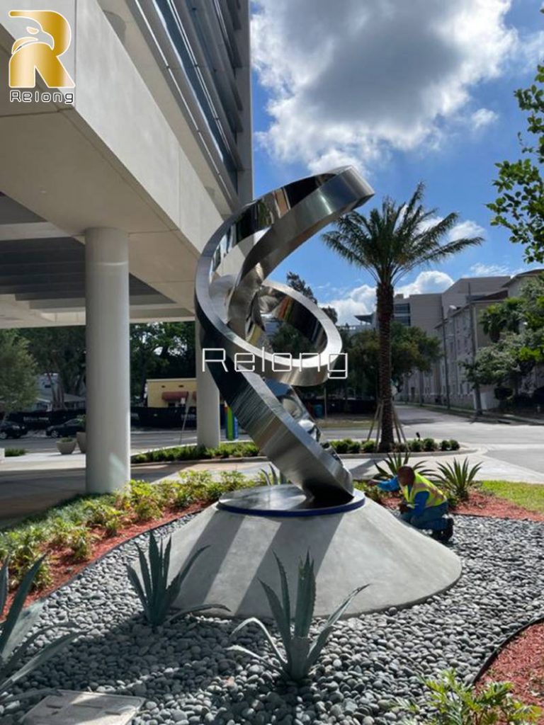 modern art metal sculptures