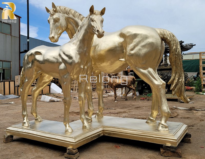 Relong's customized bronze horse statue