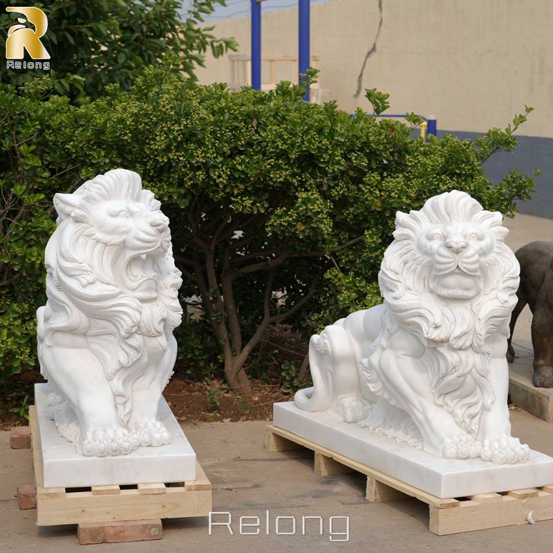 Sitting Lion Sculpture