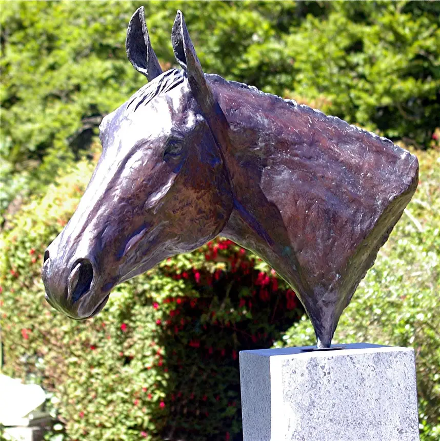 bronze horse head sculpture design