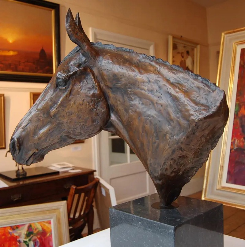 bronze horse sculpture for outdoor decor