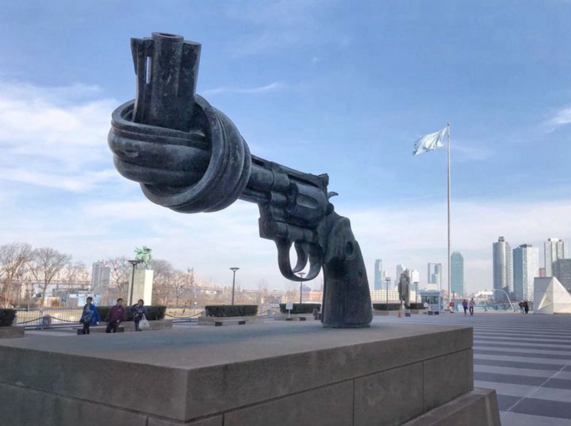 The Knotted Gun (Non-Violence) Sculpture in New York