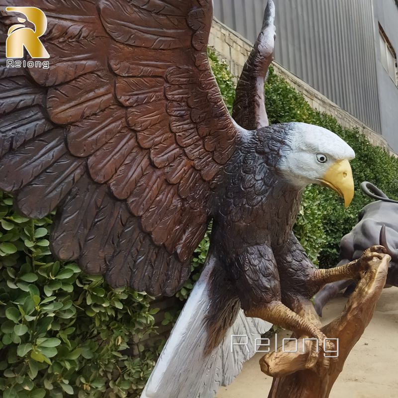 details of the bronze eagle statue-1