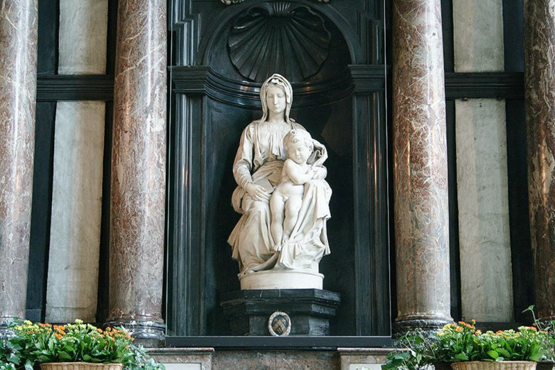 Madonna of Bruges statue