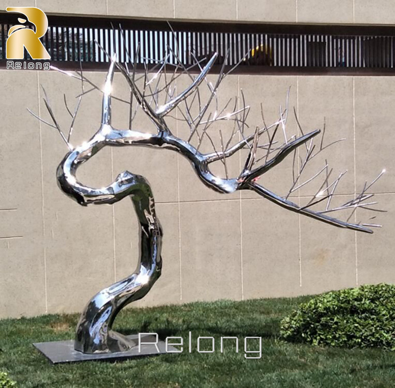 metal tree sculpture outdoor