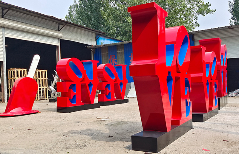 finished love sculpture