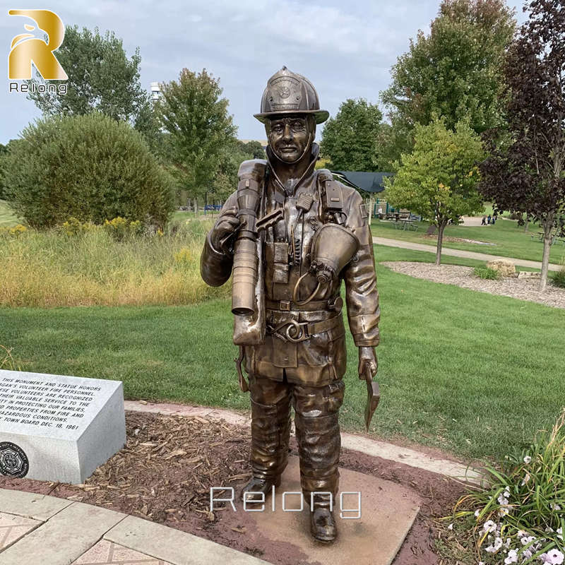 Outdoor Life Size Firefighter Bronze Statues for Sale RBMMS-005