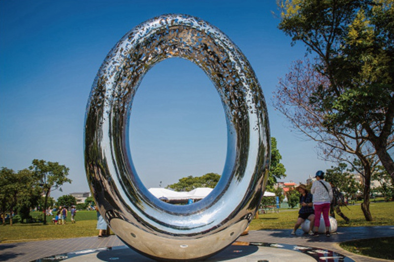 metal ring sculpture