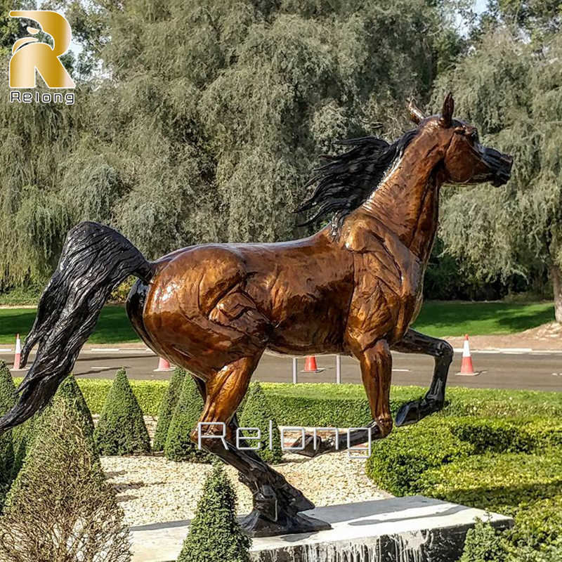 arabian horse statue