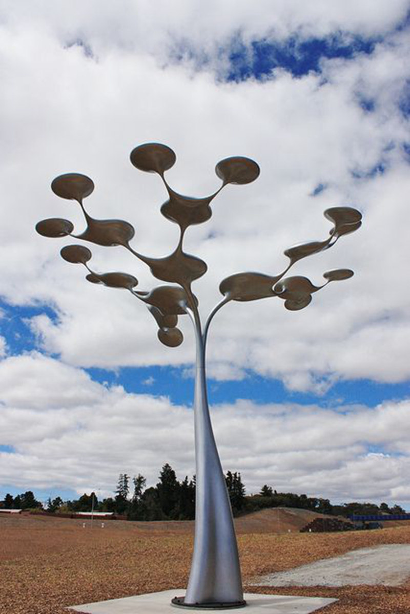 outdoor metal tree sculpture