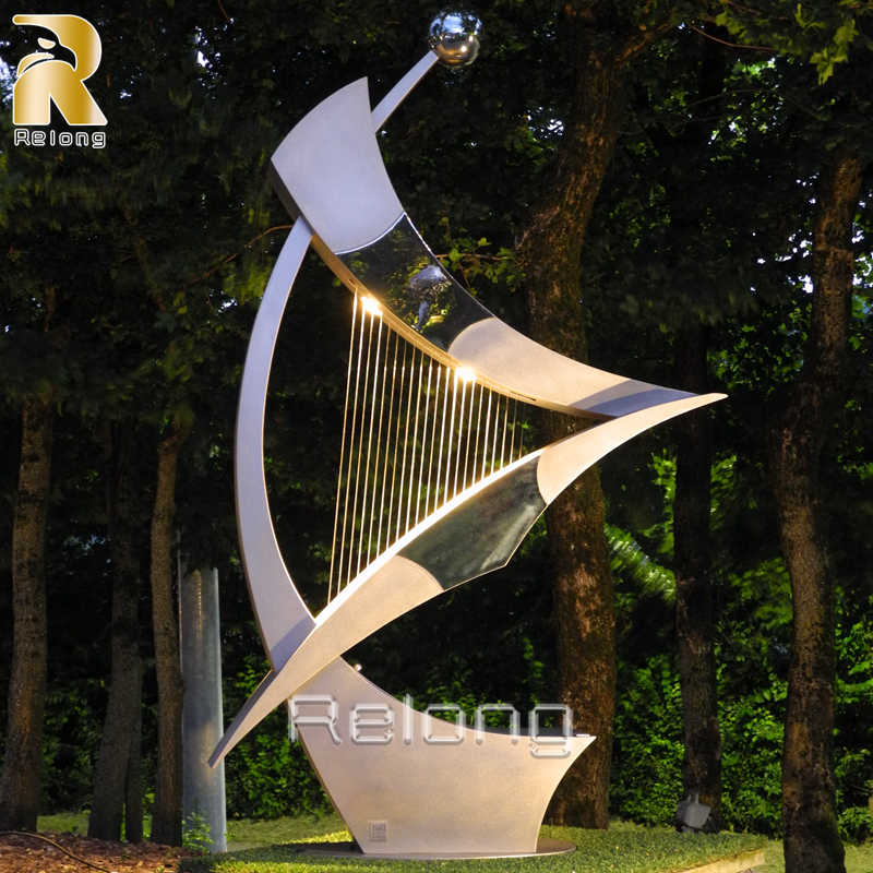 abstract outdoor sculpture (2)