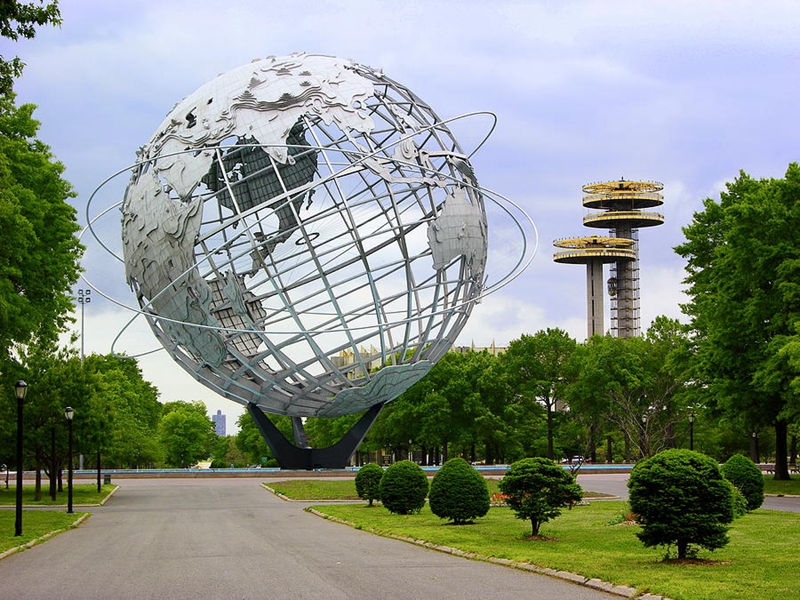 flushing-meadows-park-unisphere-christina-martinez