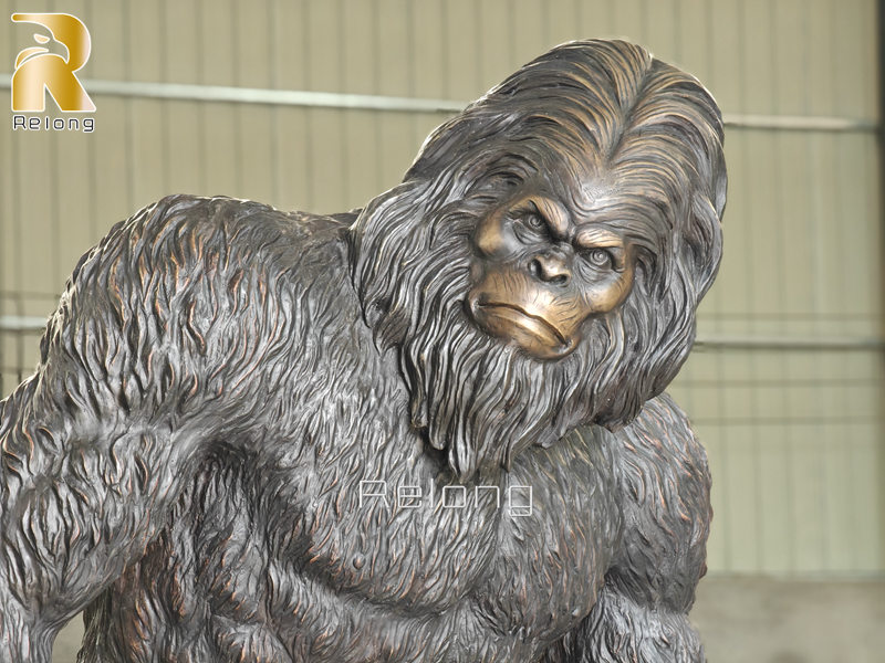 high quality bronze bigfoot statue for outdoor decoration (1)