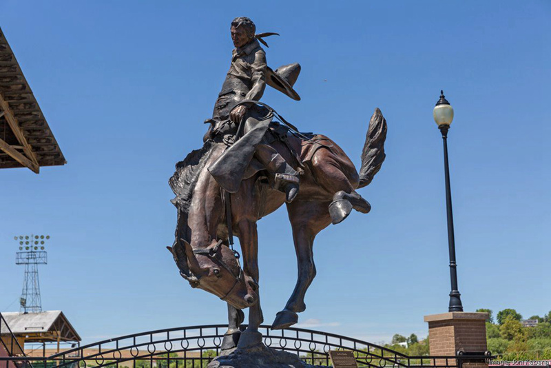 bronze cowboy horse statue for ssale (4)