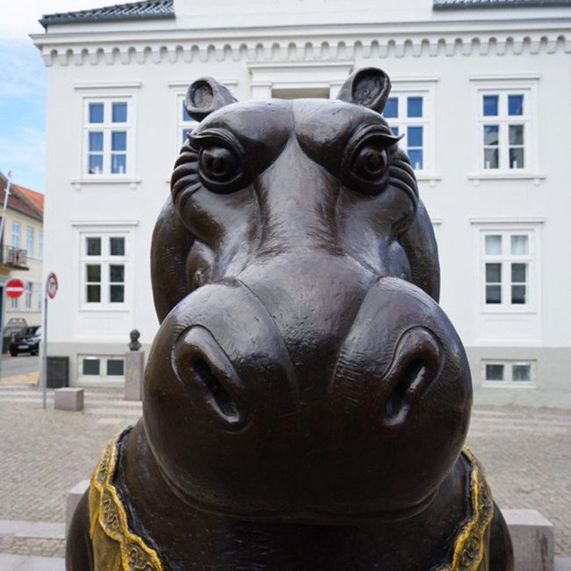 bronze hippo ballerina sculpture for outdoor decor (8)