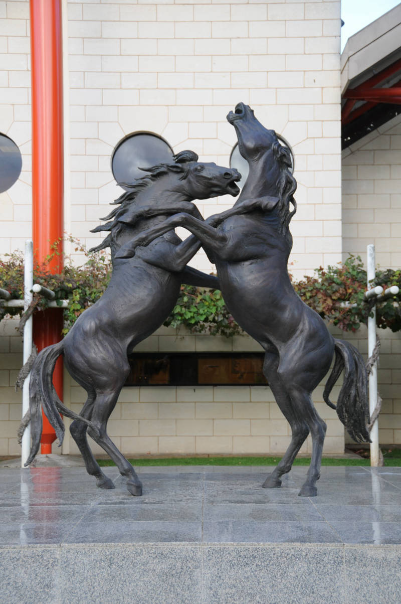 bronze horse sculpture for outdoor yard decor