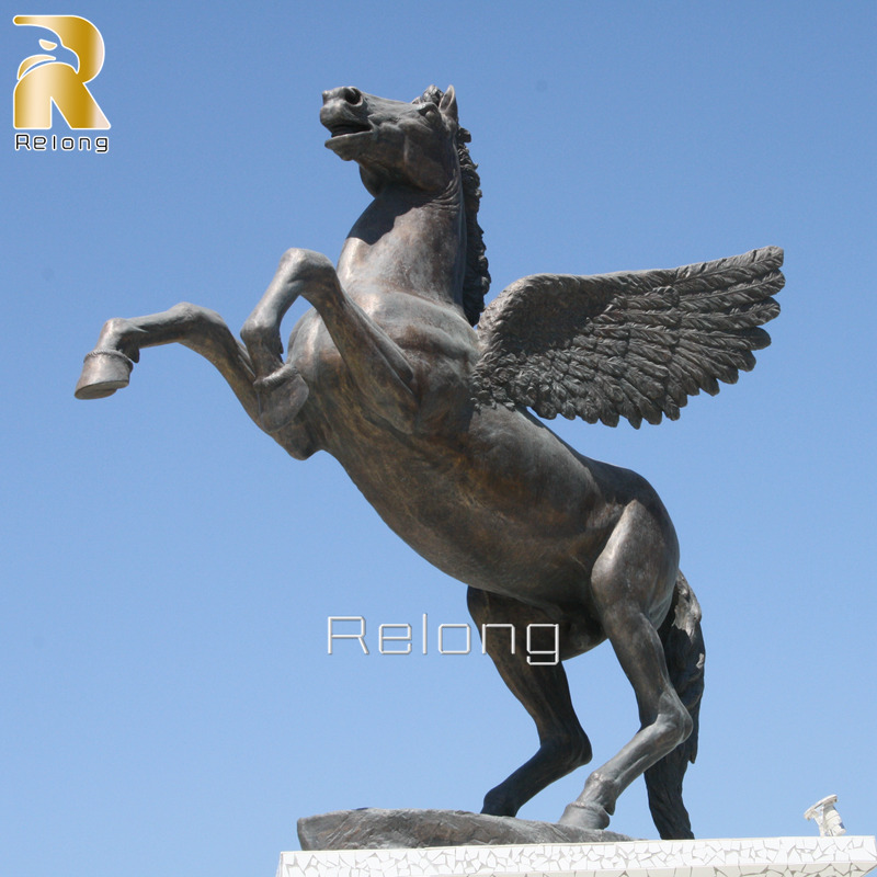 outdoor bronze Pegasus statue