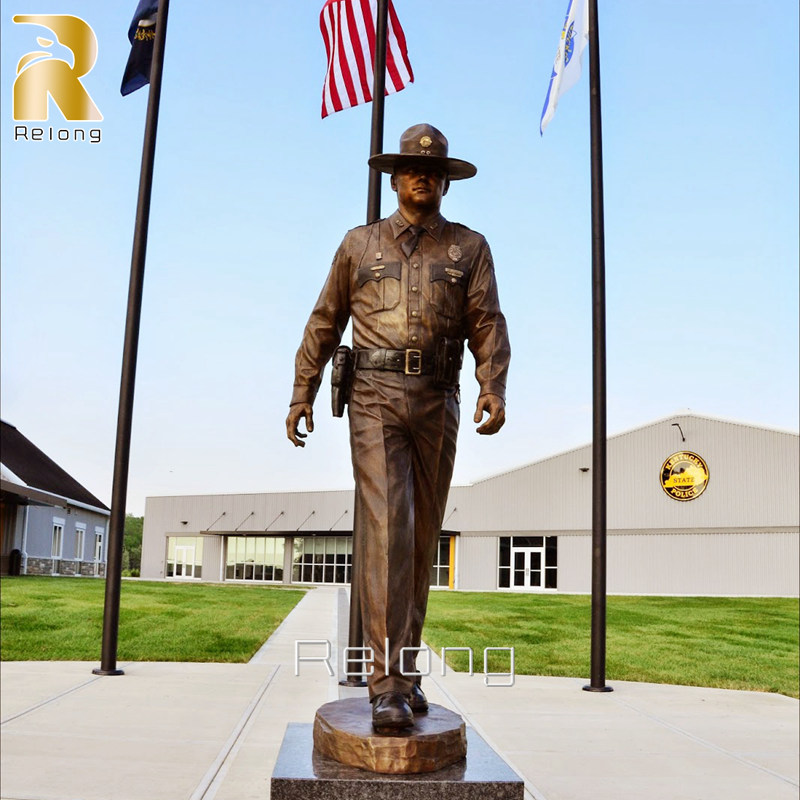 bronze police memorial statue