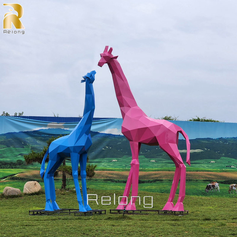 Geometric Large Metal Giraffe Sculptures for Sale RMAL-015