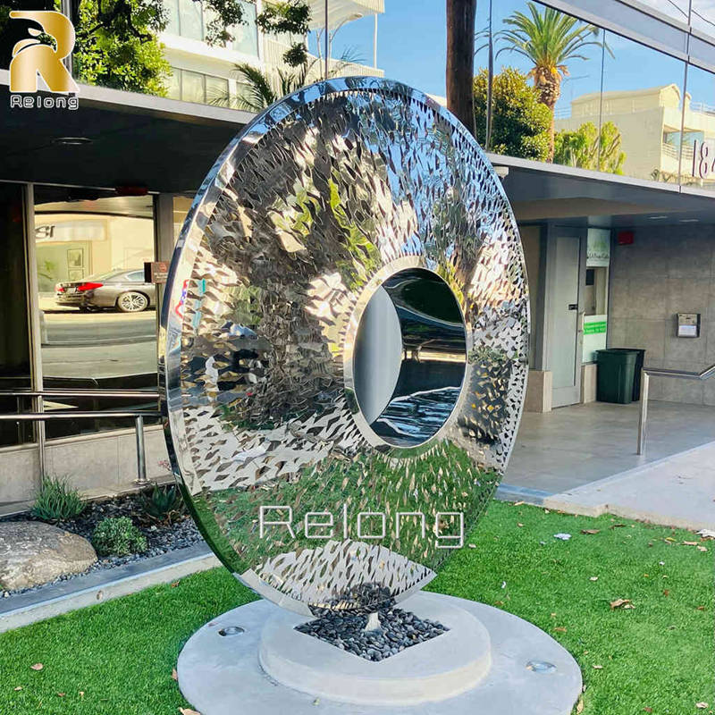 mirror polished contemporary outdoor sculptures