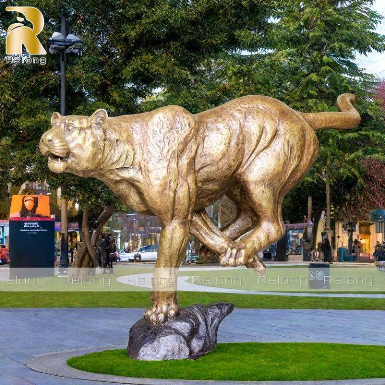 puma sculpture for park decor