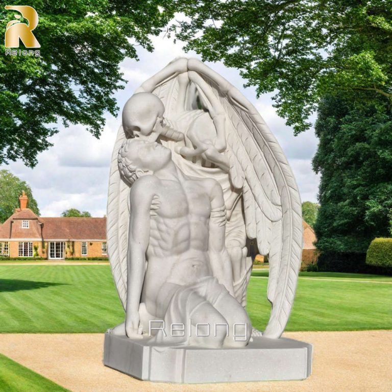 famous kiss of death statue replica